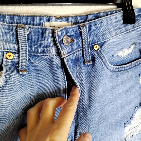 Madewell Relaxed Denim Shorts Distressed Sz 28 - Picture 3 of 9